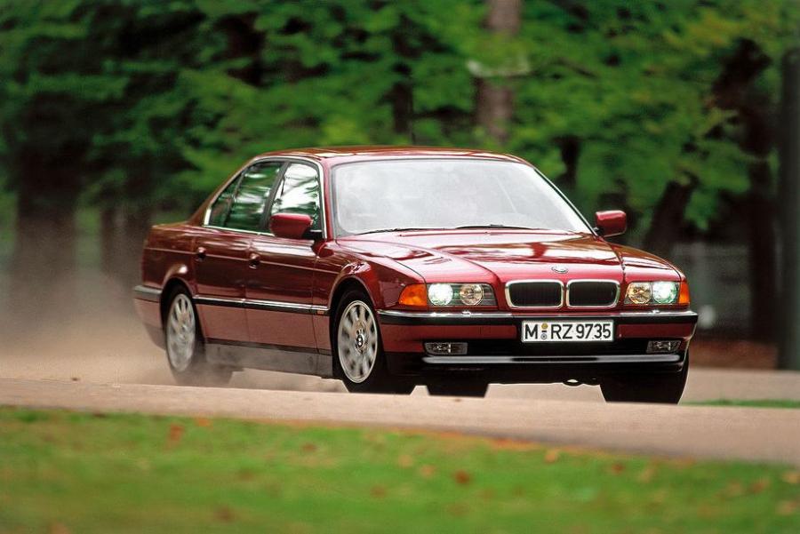  BMW 740i 1996 года  (WW) (фото 1 из 5)